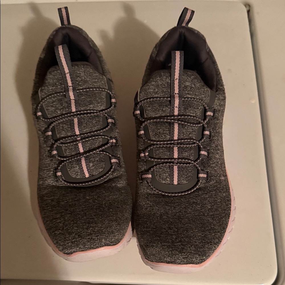 Champion Women's Sneakers in Gray and Pink